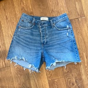 Abercrombie high rise dad short